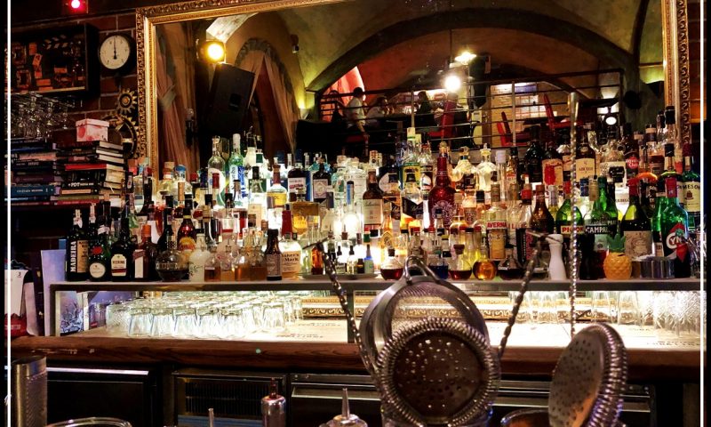 Pod Papugami / restauracja na Rynku / Wrocław