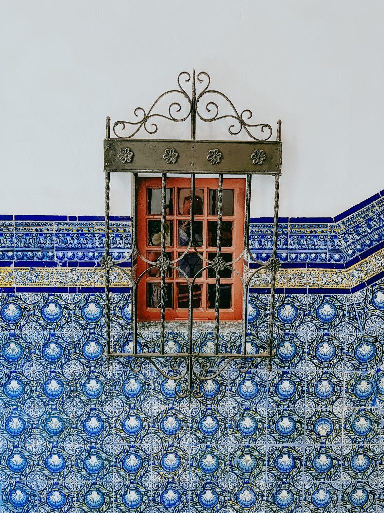 Malaga - zdjęcie kafli na klatce schodowej